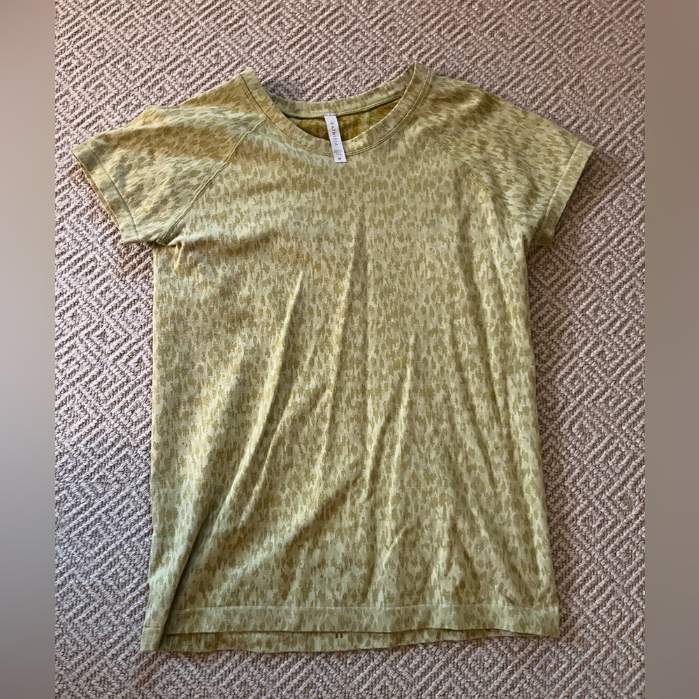 Athleta Olive Green Heather Short Sleeve Tee